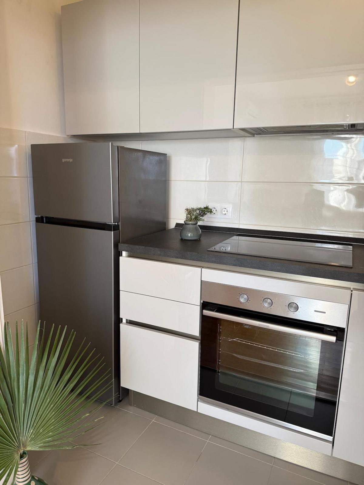Sunrise Apartment *